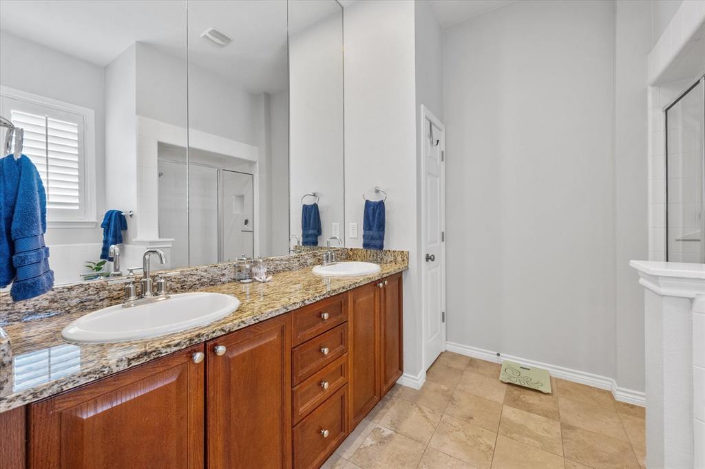 Ridglea Place - Residential