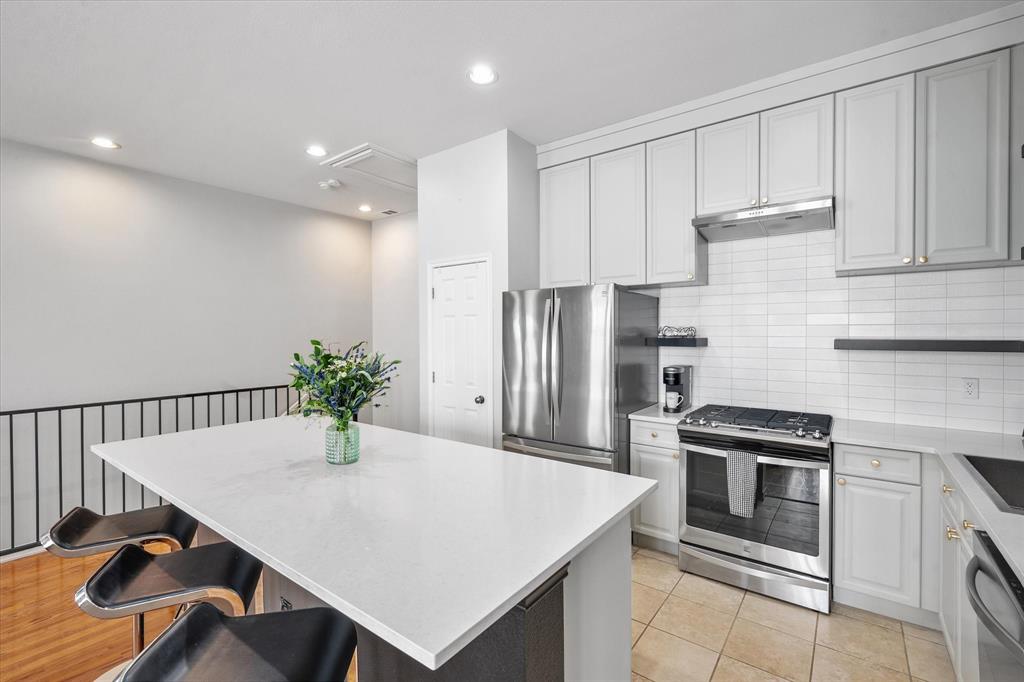 Ridglea Place - Residential