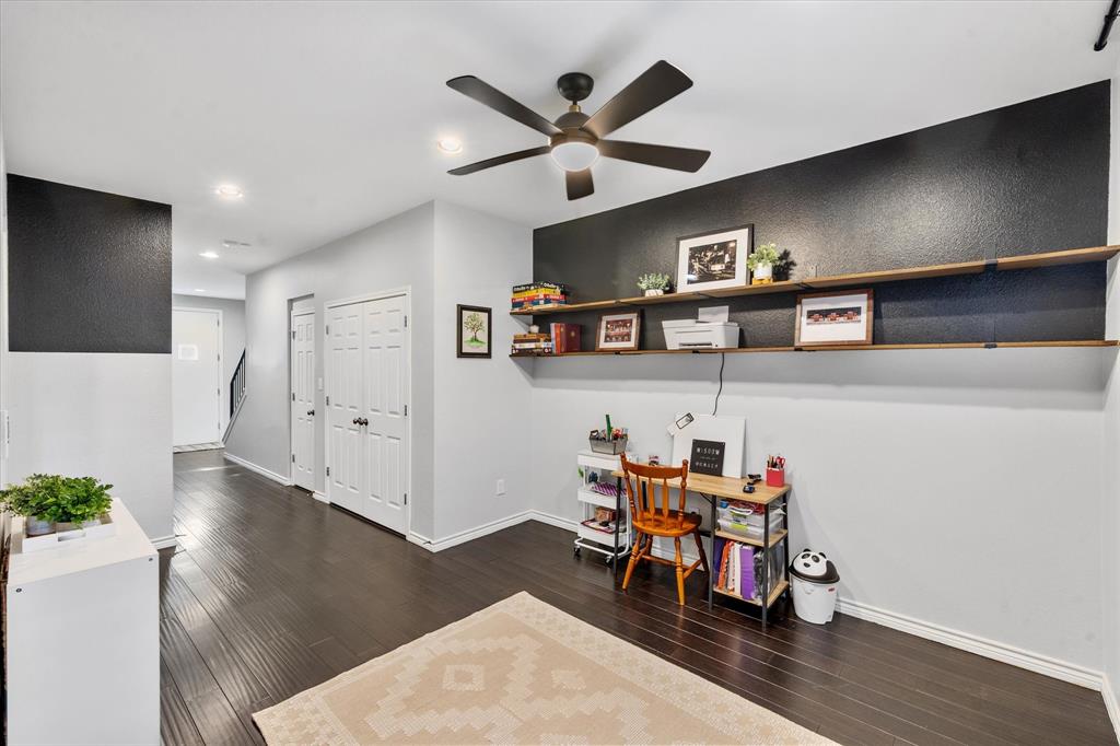 Ridglea Place - Residential