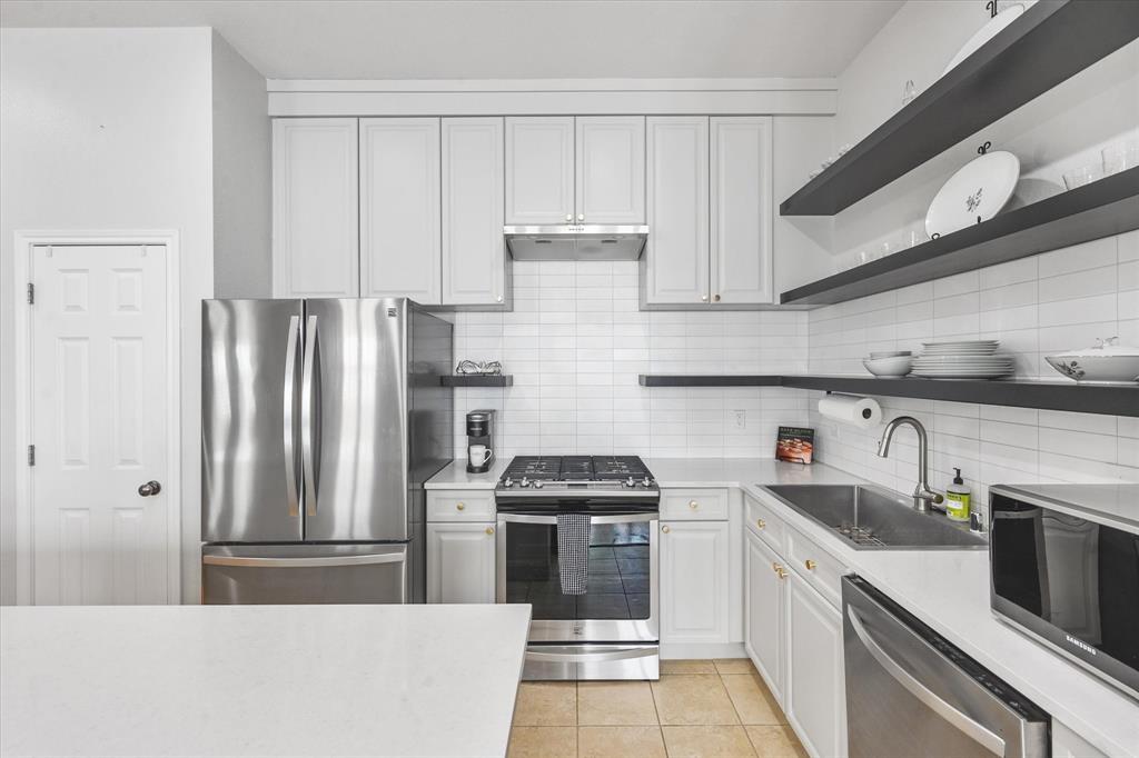 Ridglea Place - Residential