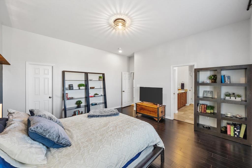 Ridglea Place - Residential