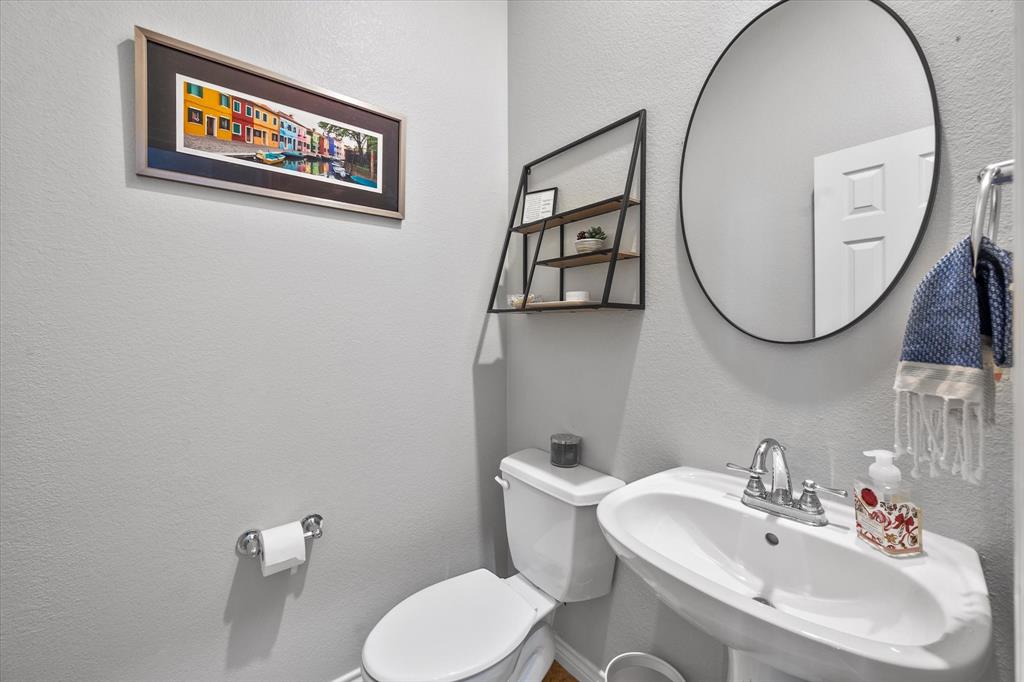 Ridglea Place - Residential