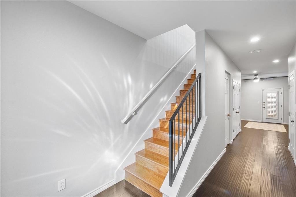 Ridglea Place - Residential