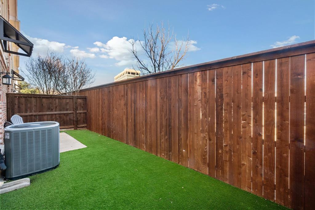 Ridglea Place - Residential