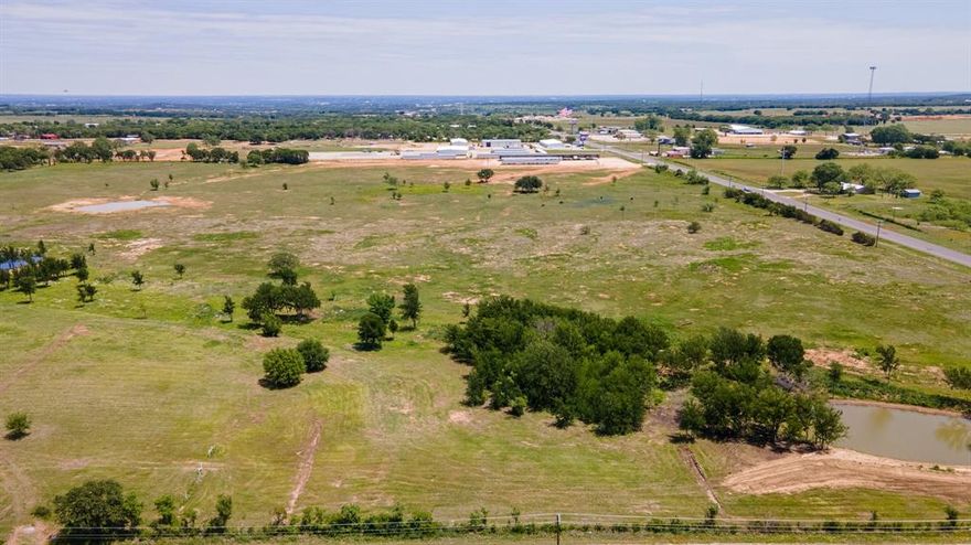 Bring those new building plans and lets get to work. Don't miss out on this beautiful 4 acres. Just minutes from the fastly growing downtown Tolar. Visit the hometown shopping and restaurants. Also less than 15 minutes from downtown Historic Granbury where you can enjoy all the shops on the Square. 
Buyer & buyers agent to verify accuracy of all information including room & lot sizes, schools, taxes, amenities, etc. Neither Seller nor Listing Agent make any warranties or representation as to accuracy.