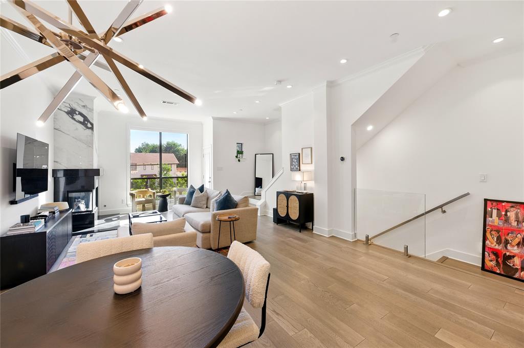 Palo Alto Twnhms Condo - Residential