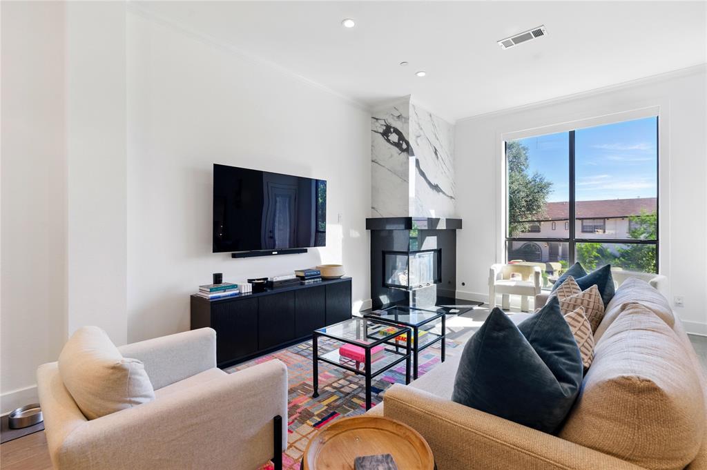 Palo Alto Twnhms Condo - Residential