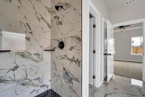 Tiny photo for 330 E Marshall Court, Palmer, TX 75152 (MLS # 21200485)