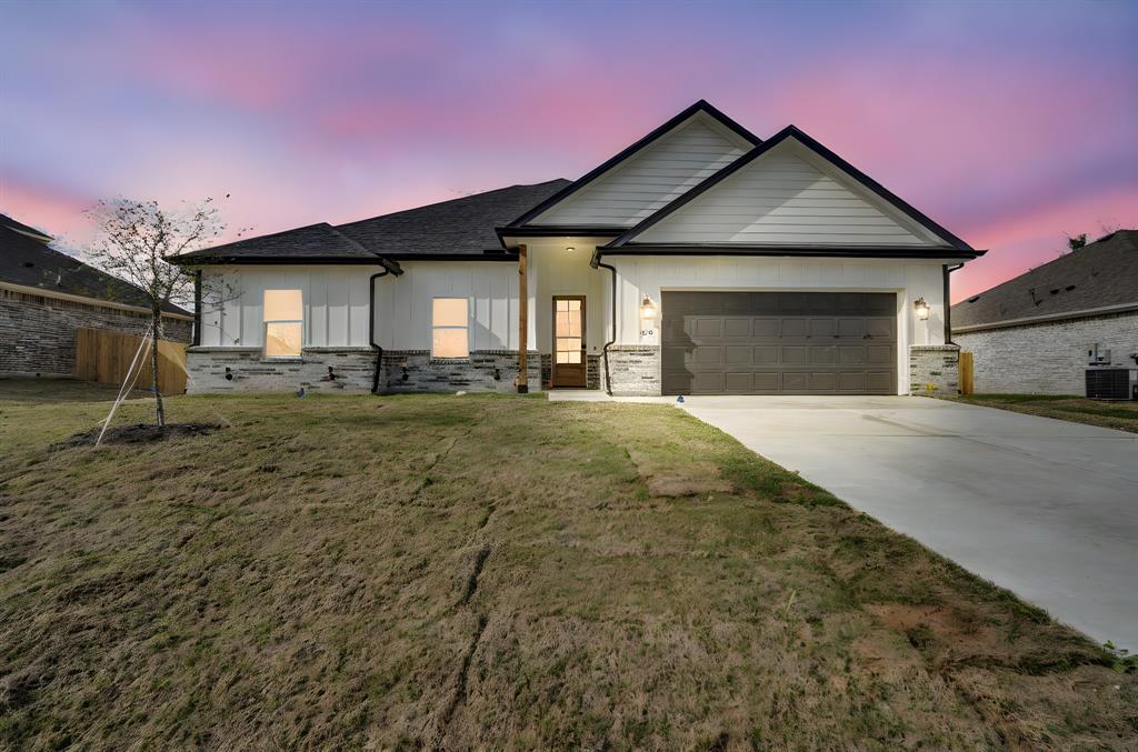 330 E Marshall Court