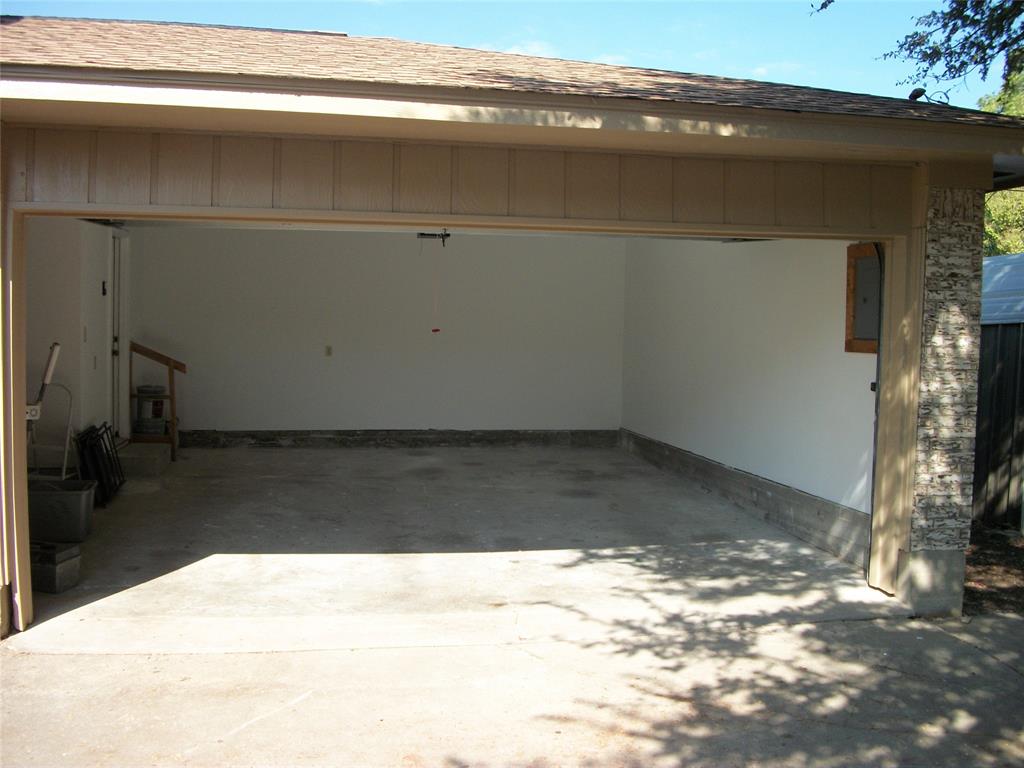 Gainesville, Texas 76240, United States, 3 Bedrooms Bedrooms, ,2 BathroomsBathrooms,Residential,Pending,40186