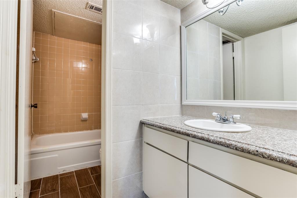 Richardson Life Style Twnhms - Residential