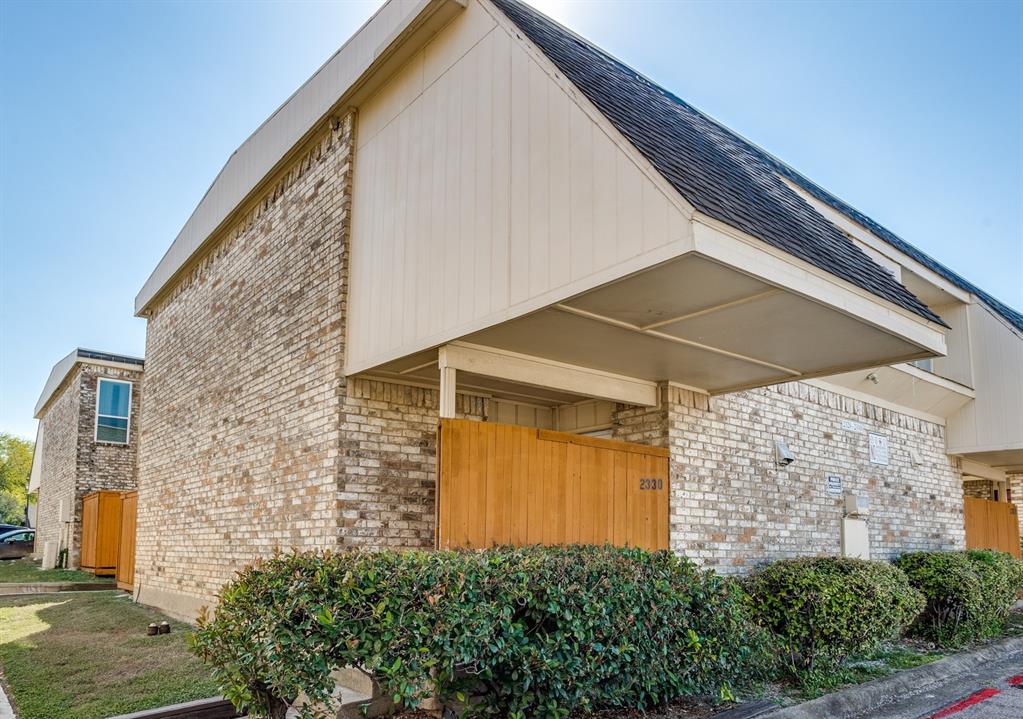 Richardson Life Style Twnhms - Residential