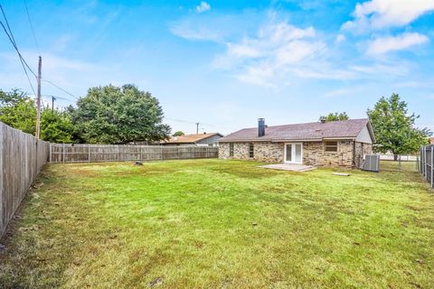 A home in Benbrook