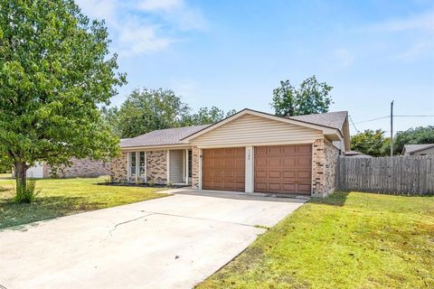 A home in Benbrook