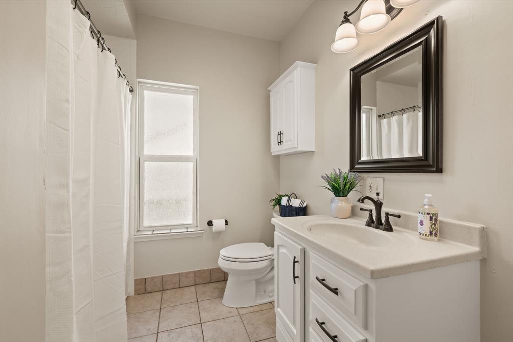 Hurst, Texas 76054, United States, 4 Bedrooms Bedrooms, ,3 BathroomsBathrooms,Residential,Active,161084