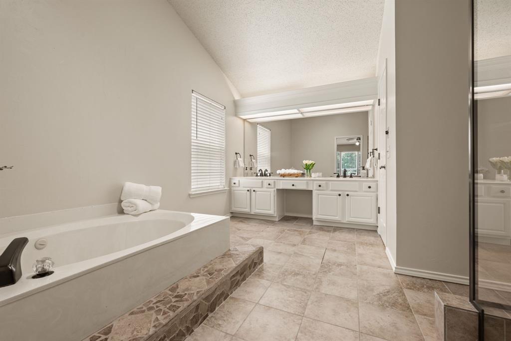 Hurst, Texas 76054, United States, 4 Bedrooms Bedrooms, ,3 BathroomsBathrooms,Residential,Active,161084