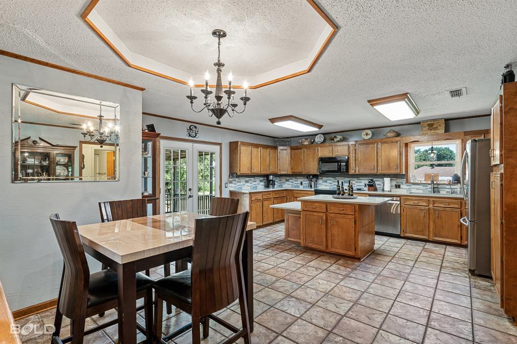 Meadowlake Estate - Residential