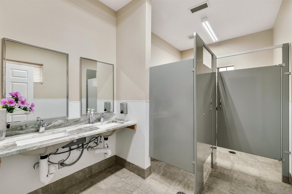 ABS A0005 NORRIS AUSTIN SURVEY, TRACT 63, 1.0 - Commercial Sale