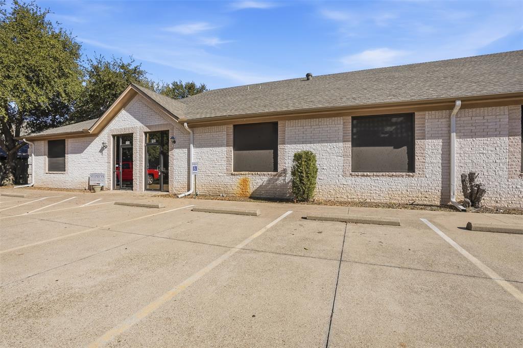 Emmitt Add - Commercial Lease