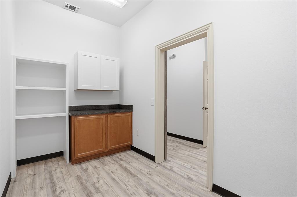 Emmitt Add - Commercial Lease