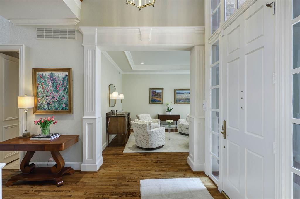 Photo of 17 Ashton Court, Dallas, TX 75230 (MLS # 21250231)