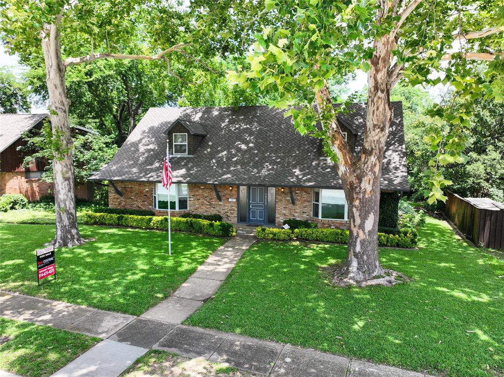 10210 E Lake Highlands