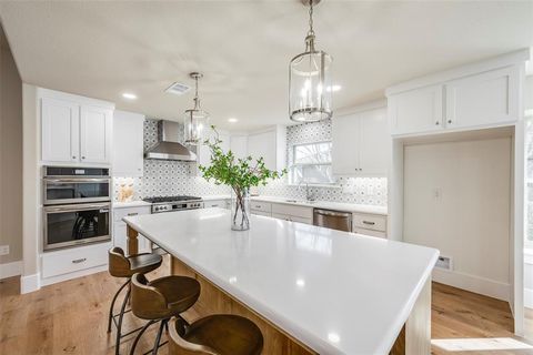 7204 Canongate Drive Dallas TX 75248