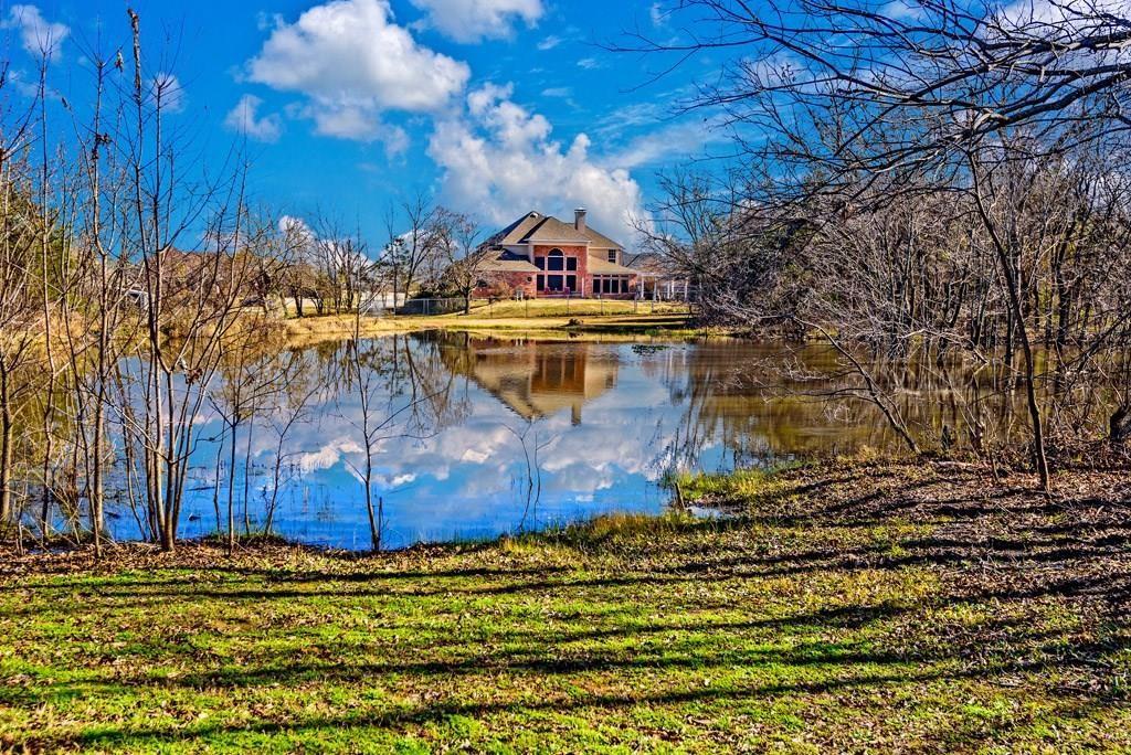 Photo of 115 Elm Creek, Pottsboro, TX 75076 (MLS # 21393113)