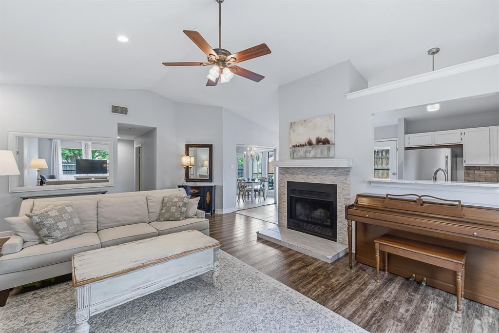 Autumn Hills Grapevine - Residential