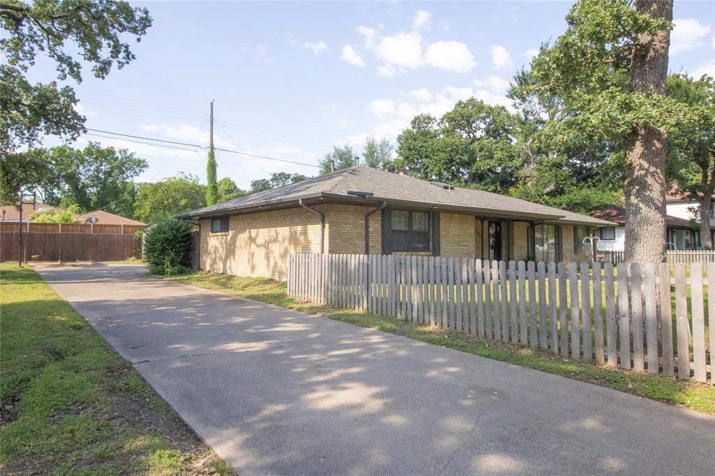 1524 Daywood Lane