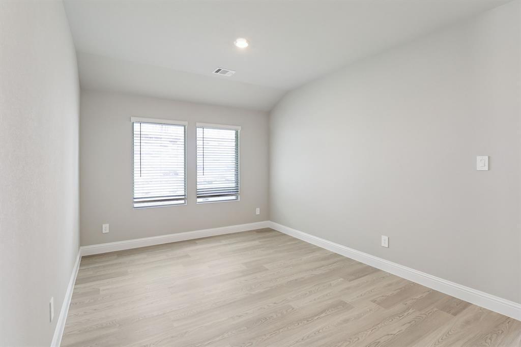 Lakehaven - Residential