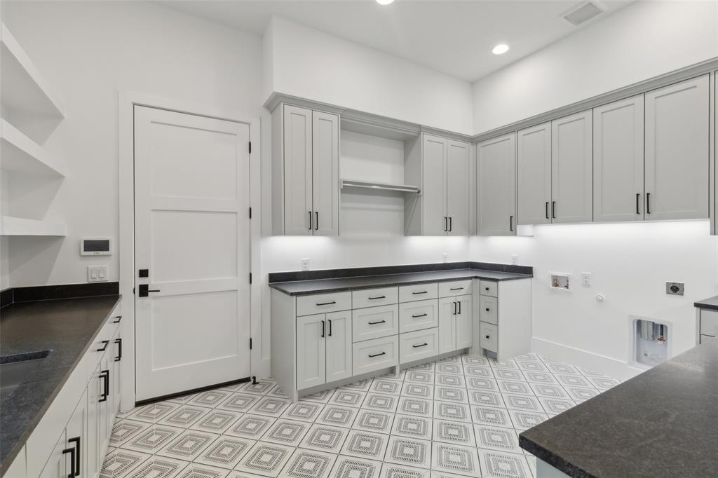 Twin Oaks - Residential