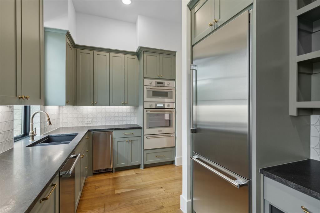 Twin Oaks - Residential