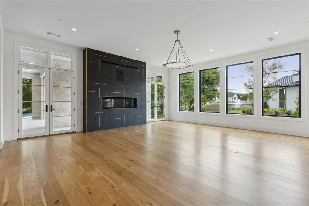 Twin Oaks - Residential