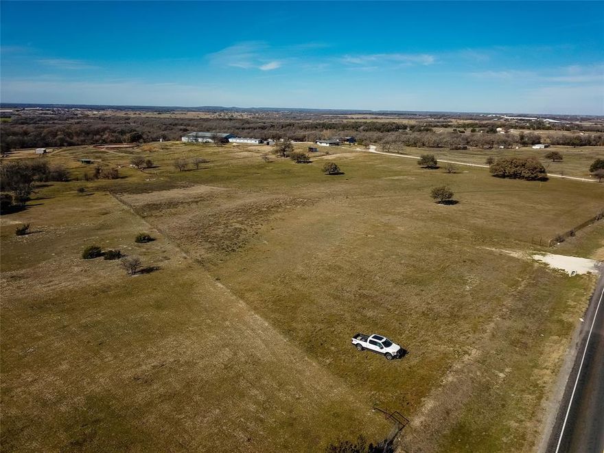 Only 10 mins from Stephenville! Tiny homes welcome. 2.47 acres with light restrictions. Great views off the back of the property. Driveway has been installed and electric in place. Ready for you to build and make your own. No mobiles. Survey is available.