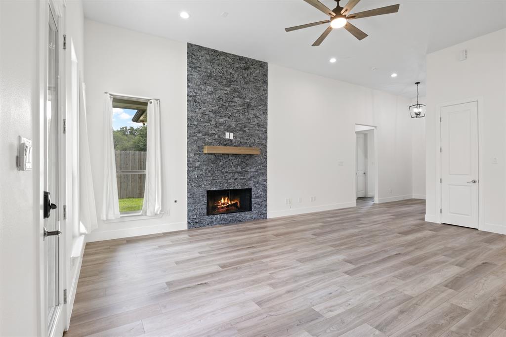 Country Club Estates - Residential