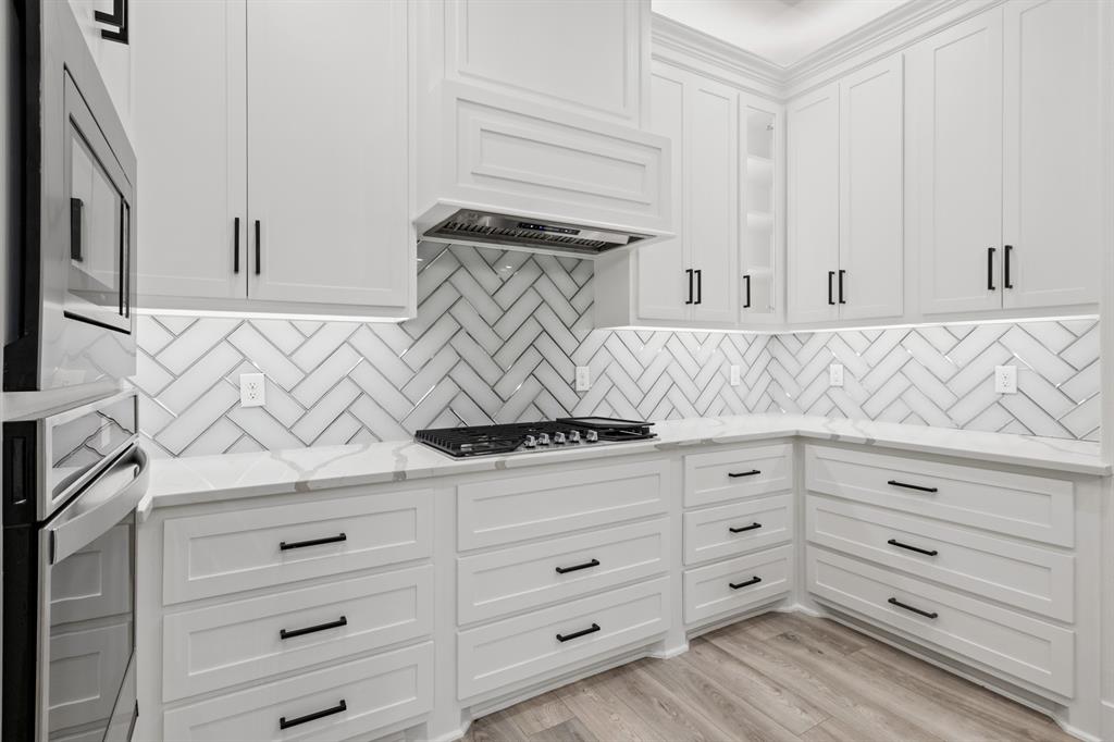 Country Club Estates - Residential