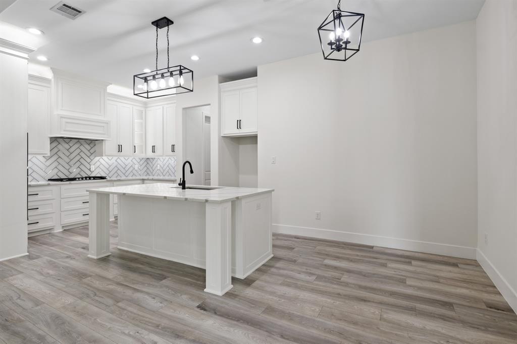 Country Club Estates - Residential