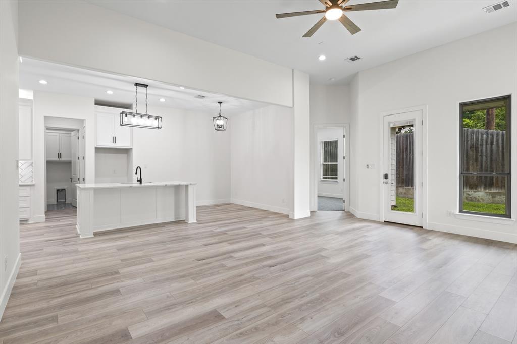 Country Club Estates - Residential