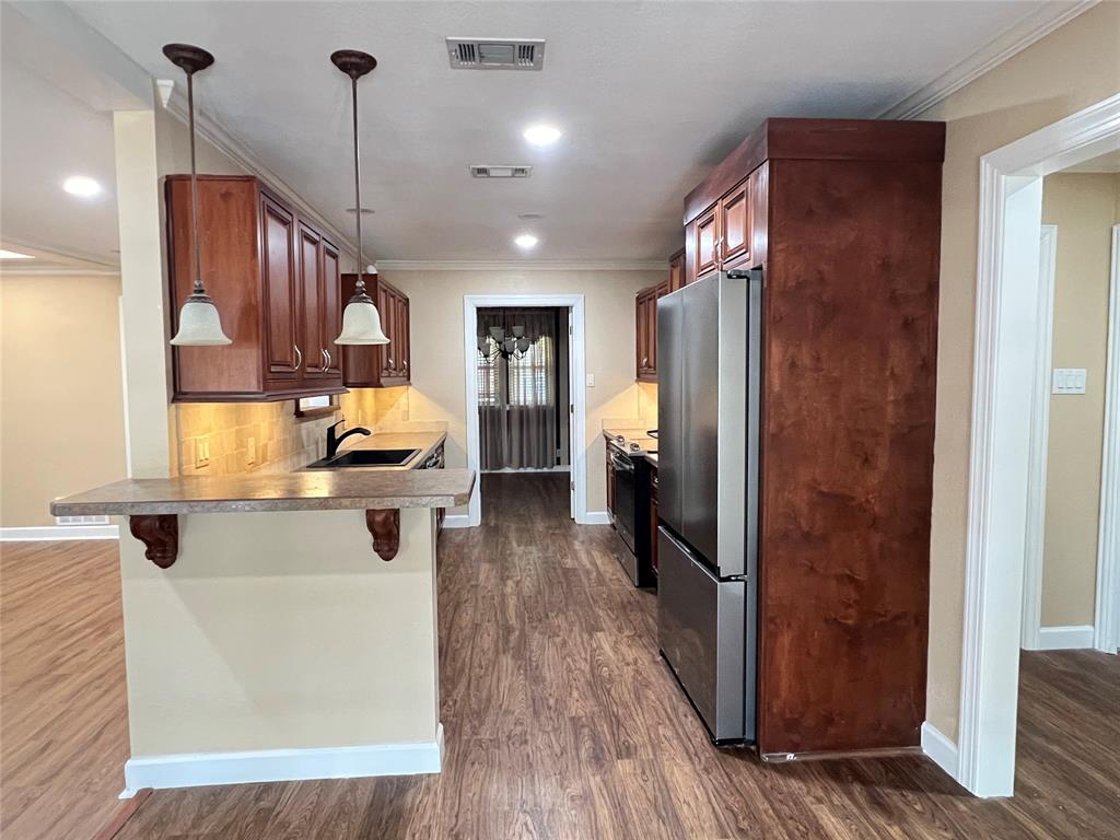 Royal Oaks Estates - Residential Lease