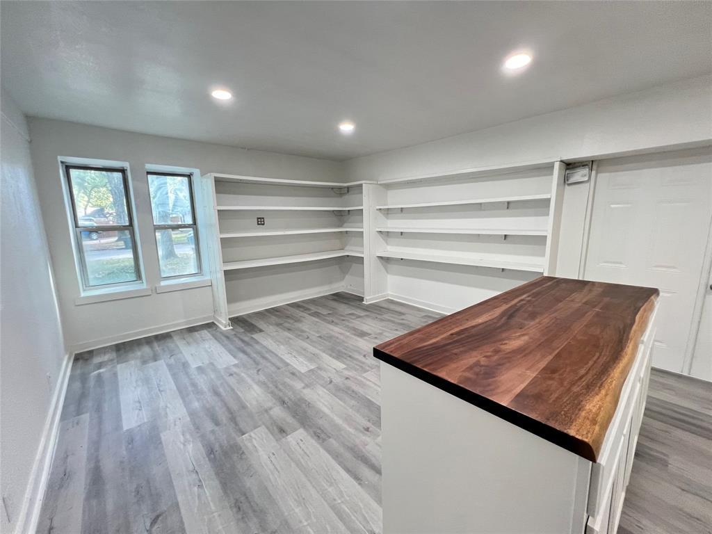 Royal Oaks Estates - Residential Lease