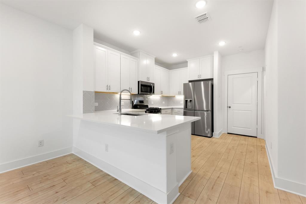 VIRIDIAN VILLAGE 2D - Residential