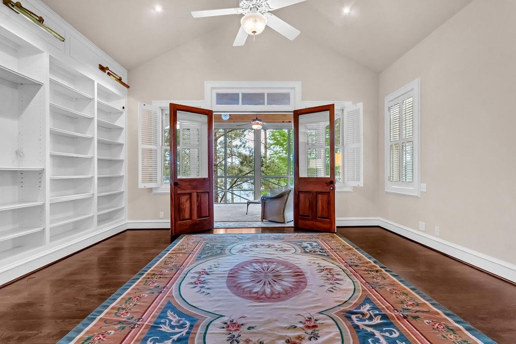 Hideaway Lake - Residential