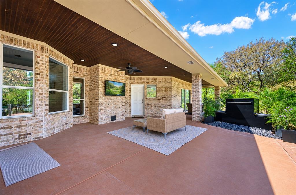 6413 Shoreline Drive