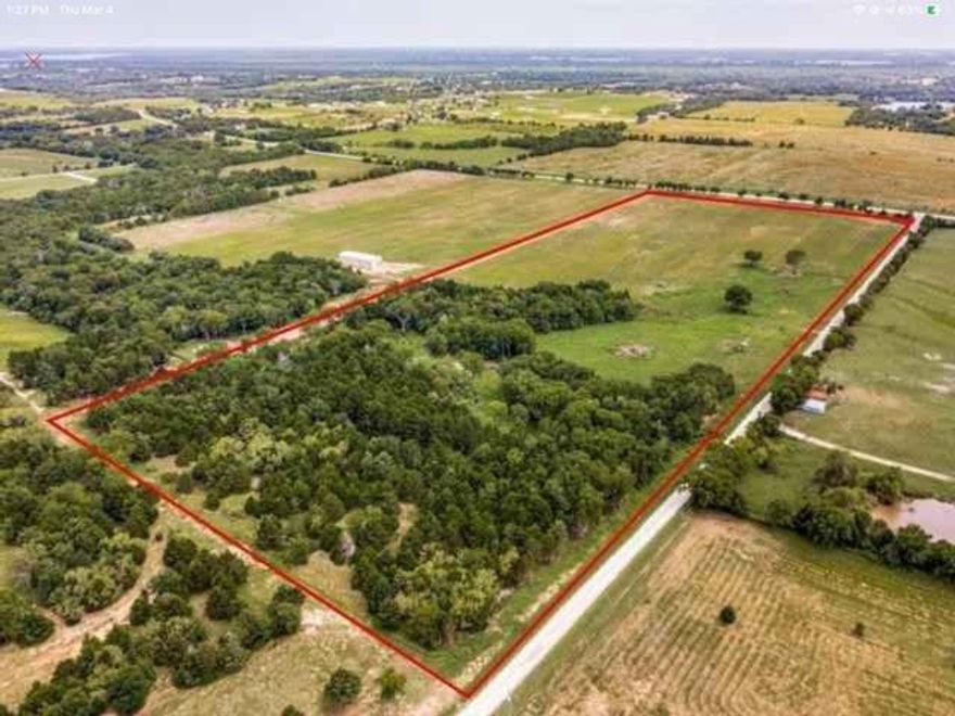 29.229 acres of prime land located a short distance from Rock Creek Golf Course. This secluded property offers multiple build sites and is ag exempt, providing potential tax benefits. The land is situated just minutes from Lake Texoma and features mature trees scattered throughout, adding to its natural beauty. With road frontage on both 901 and Williams Road, accessibility is convenient and straightforward. Don't miss this opportunity to own a piece of tranquil, versatile land in a highly desirable area. Schedule your private showing today!