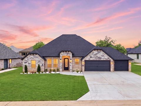 Photo of 3711 Tremont Lane, Granbury, TX 76049 (MLS # 21249738)