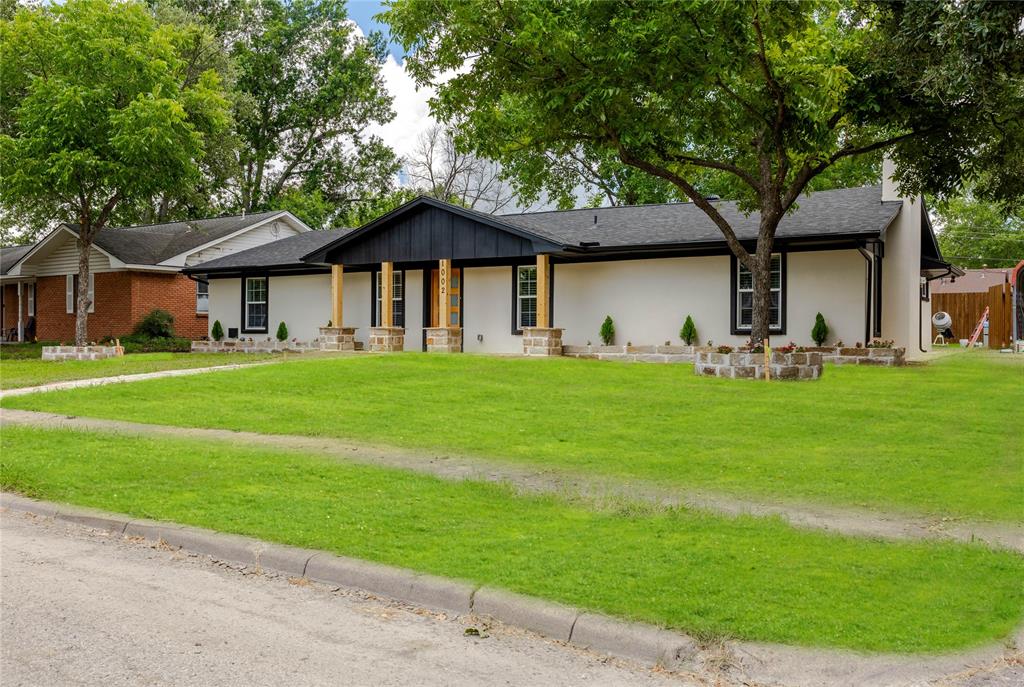 1002 Royal Drive