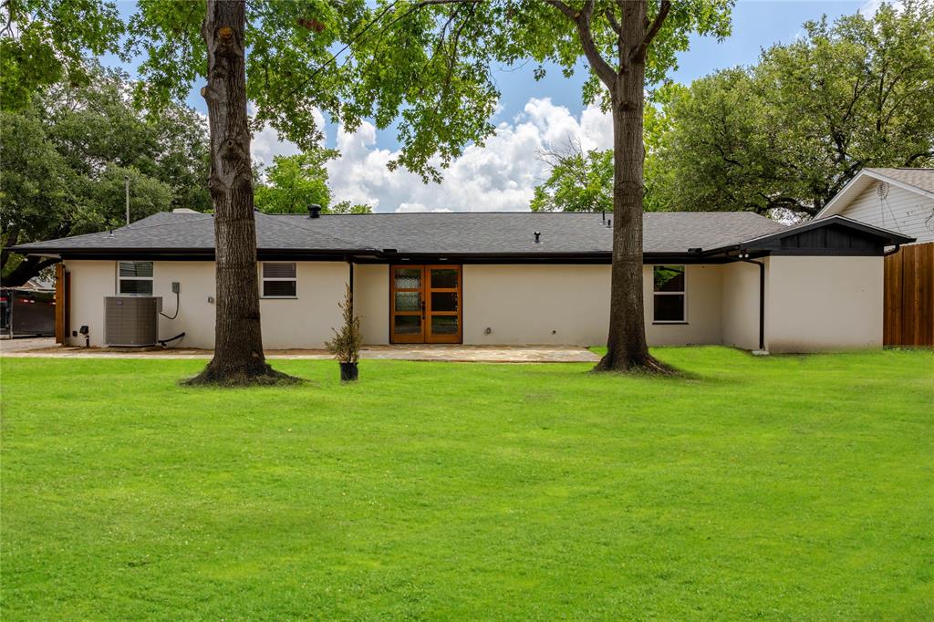 1002 Royal Drive