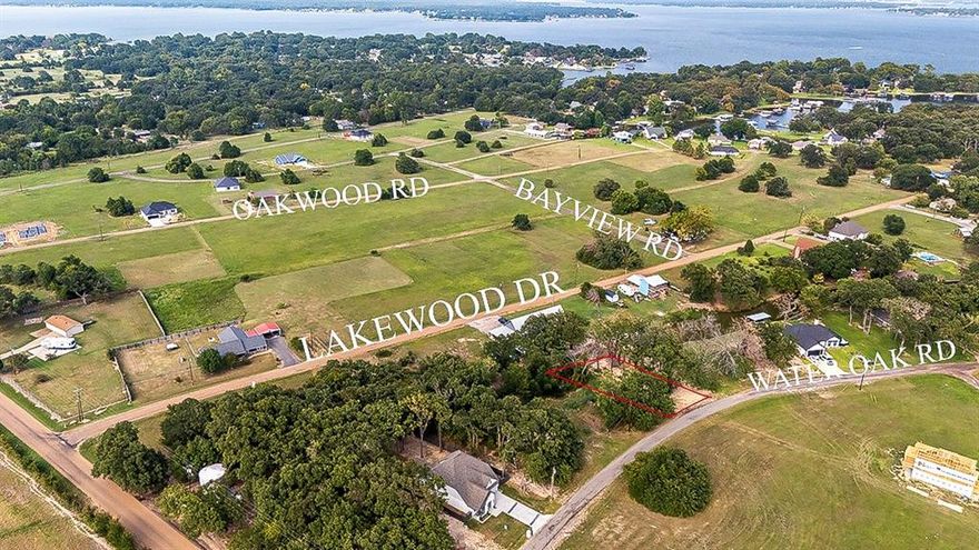 Great opportunity or investment in waterfront subdivision on Cedar Creek Lake!  Beautiful treed lot is perfect for building your dream home or vacation home in Lakewood subdivision with new homes currently being built offering lake access through POA par and paved roads. The lake life awaits you just minutes from shopping, dining entertainment and more.