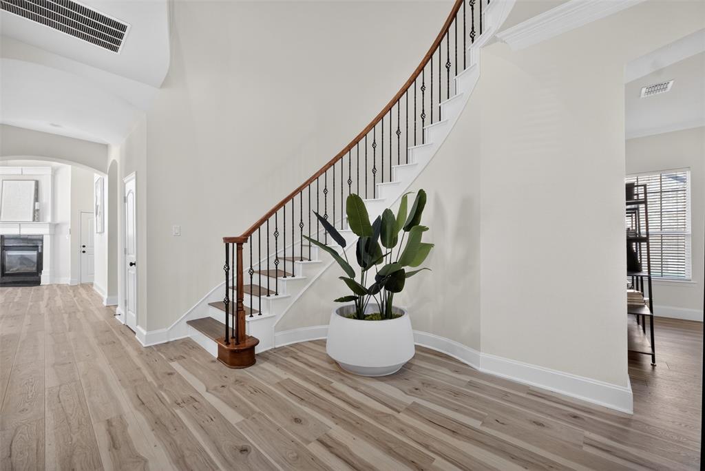 905 Pelican Drive